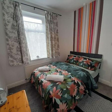Fabulous Holiday Home - Sleeps 6 비숍오클랜드 외부 사진