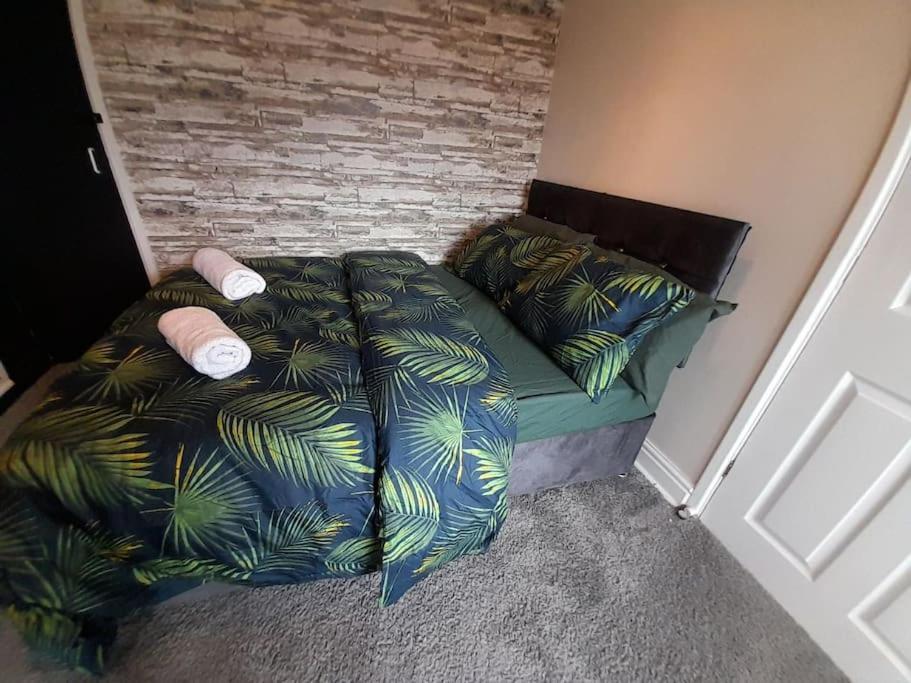 Fabulous Holiday Home - Sleeps 6 비숍오클랜드 외부 사진